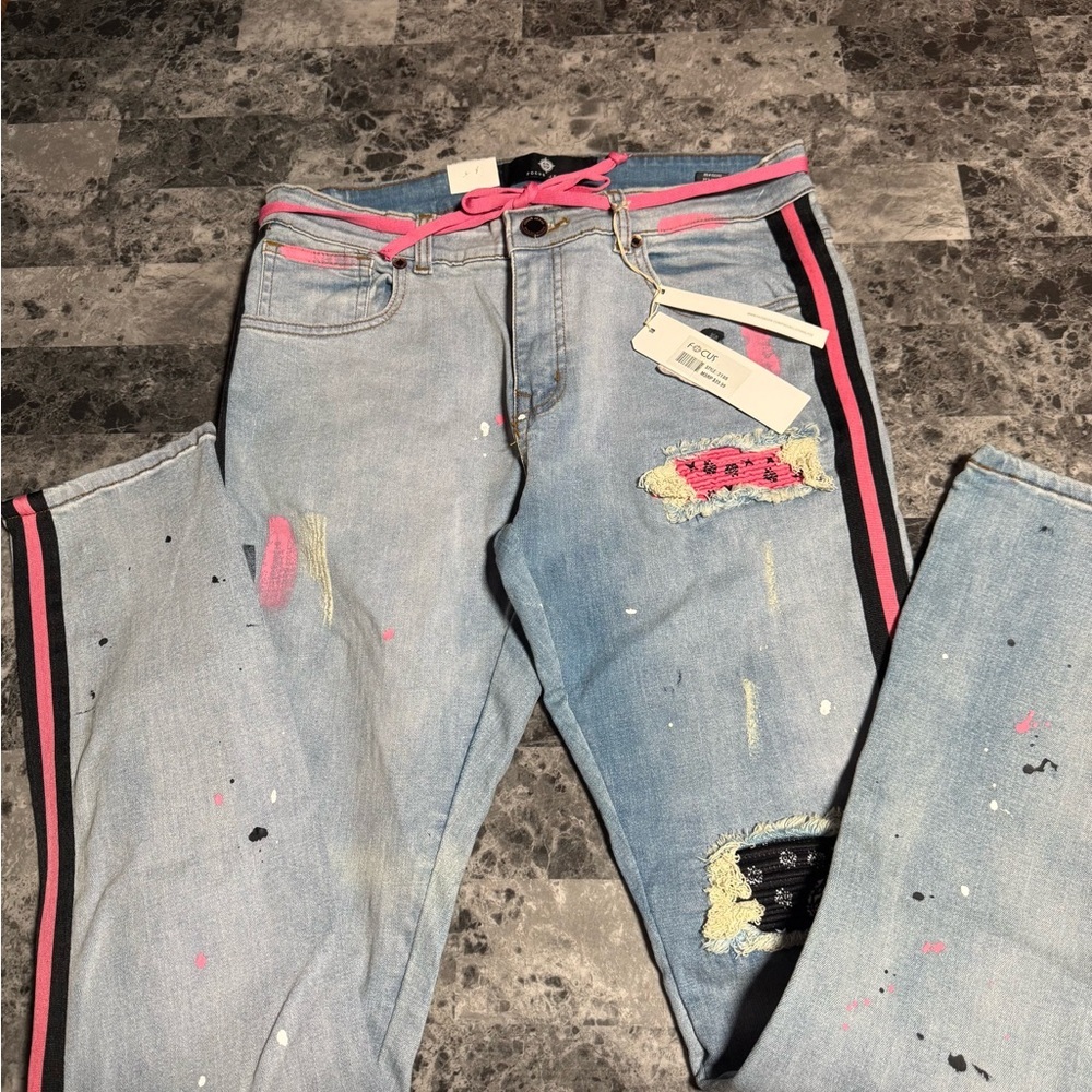 Sold - Picture 2 of 4